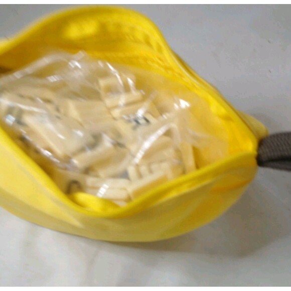 Bananagrams Tile Game Set Family Game Night COMPLETE - Picture 5 of 11